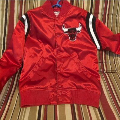 Bulls Mitchell Ness Stadium Jacket - XXL or XL