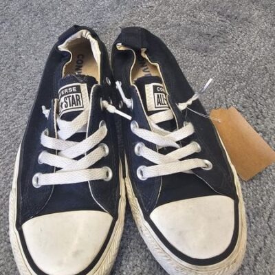 Black Converse All-Star Sneakers (Size 7) - Pre-owned